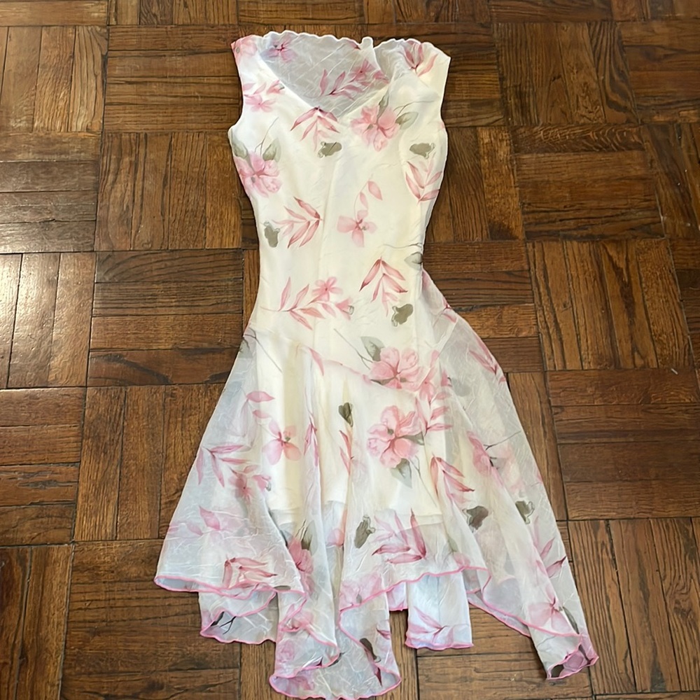 Flowy floral drop-waist dress, perfect for spring!